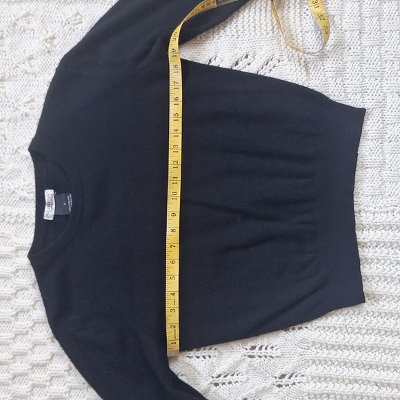 Crewneck Cashmere Pullover - Picture 4 of 7